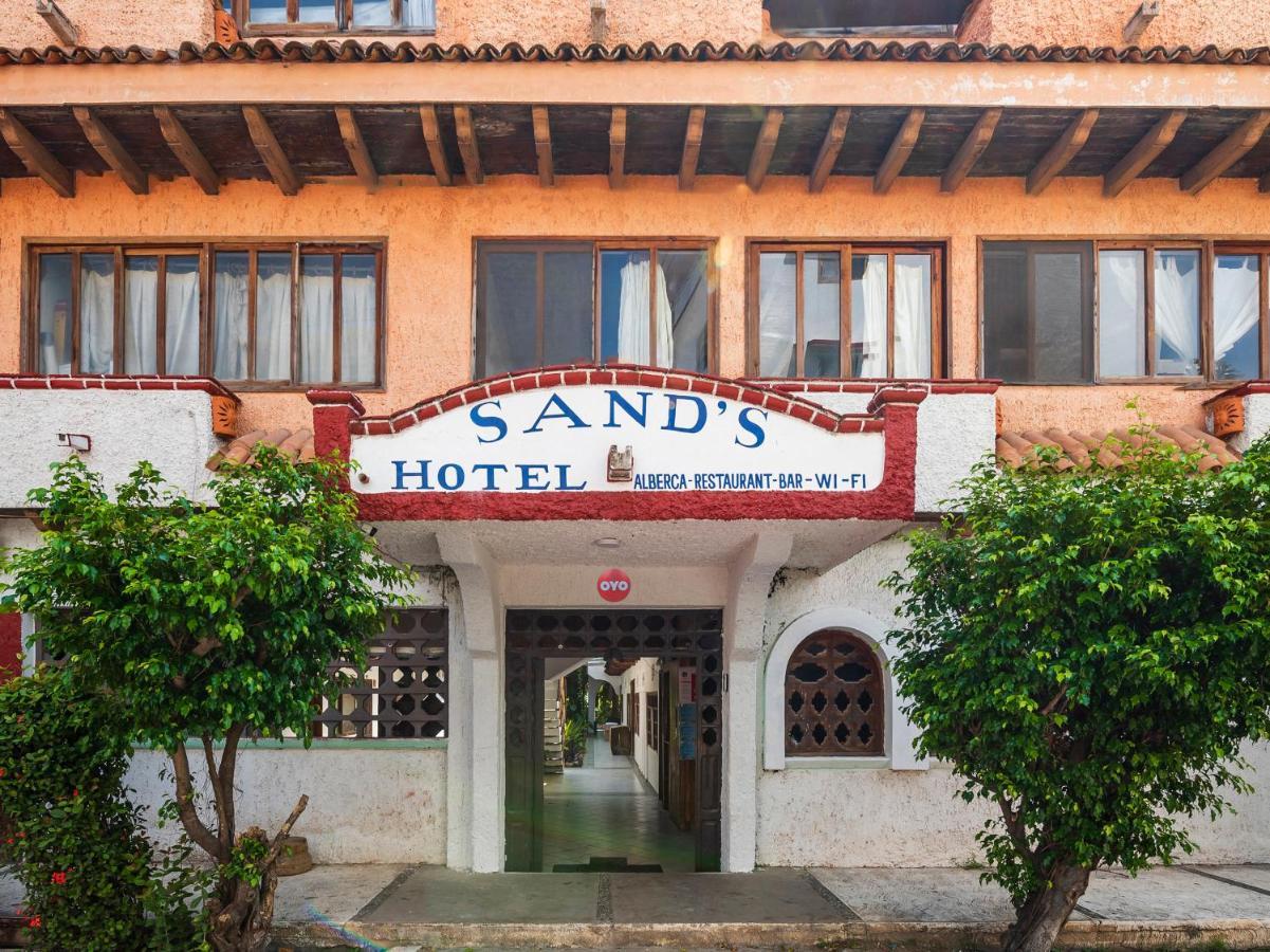 Oyo Hotel Sands Barra de Navidad Dış mekan fotoğraf