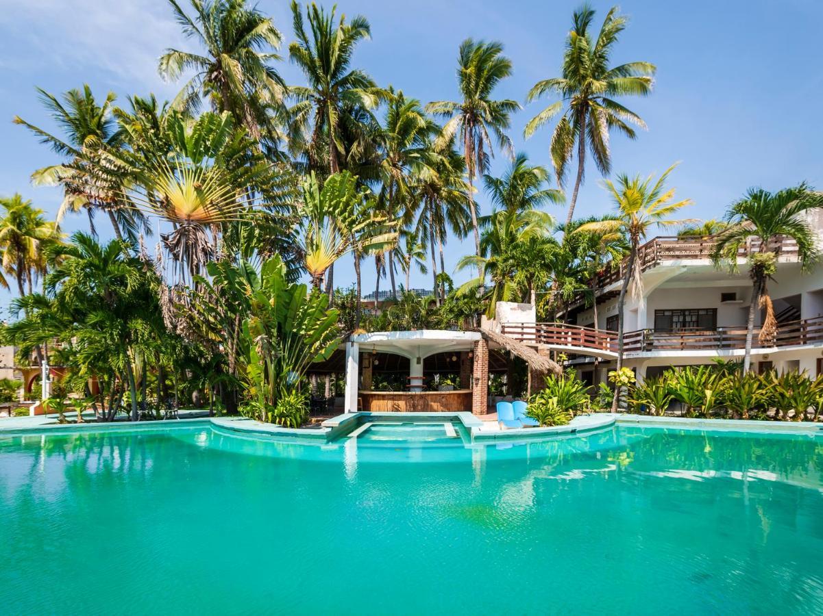 Oyo Hotel Sands Barra de Navidad Dış mekan fotoğraf