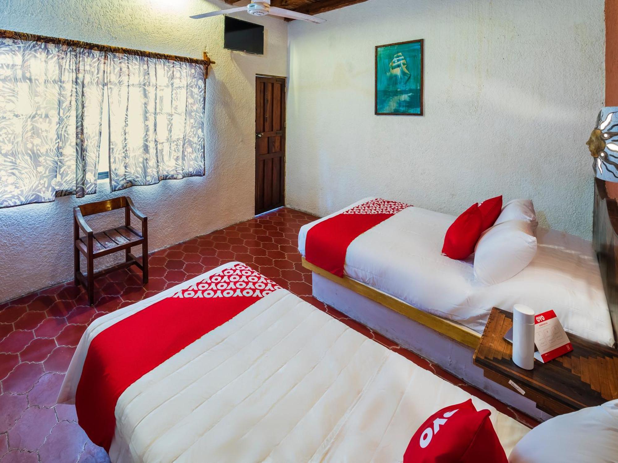 Oyo Hotel Sands Barra de Navidad Dış mekan fotoğraf
