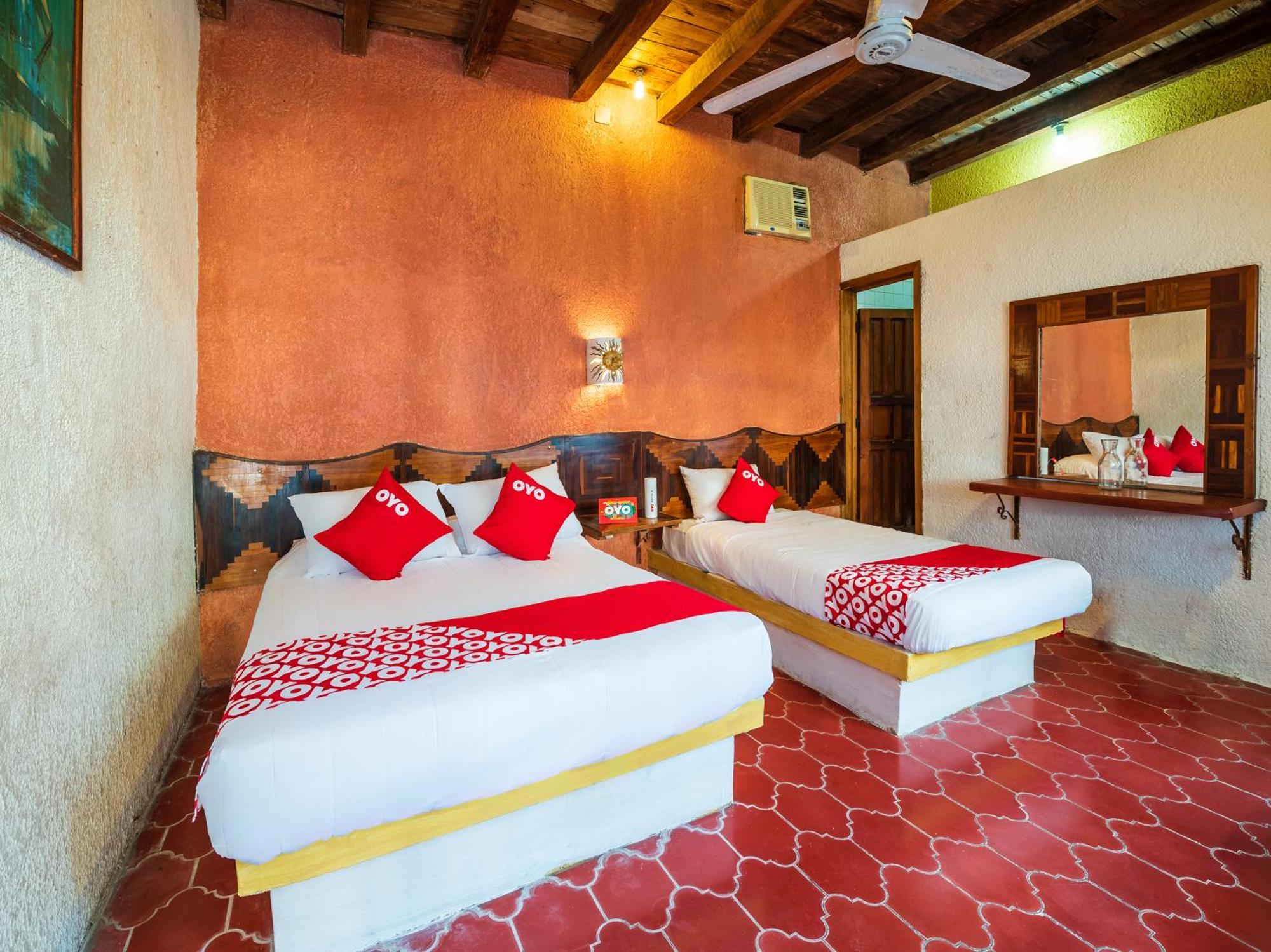 Oyo Hotel Sands Barra de Navidad Dış mekan fotoğraf
