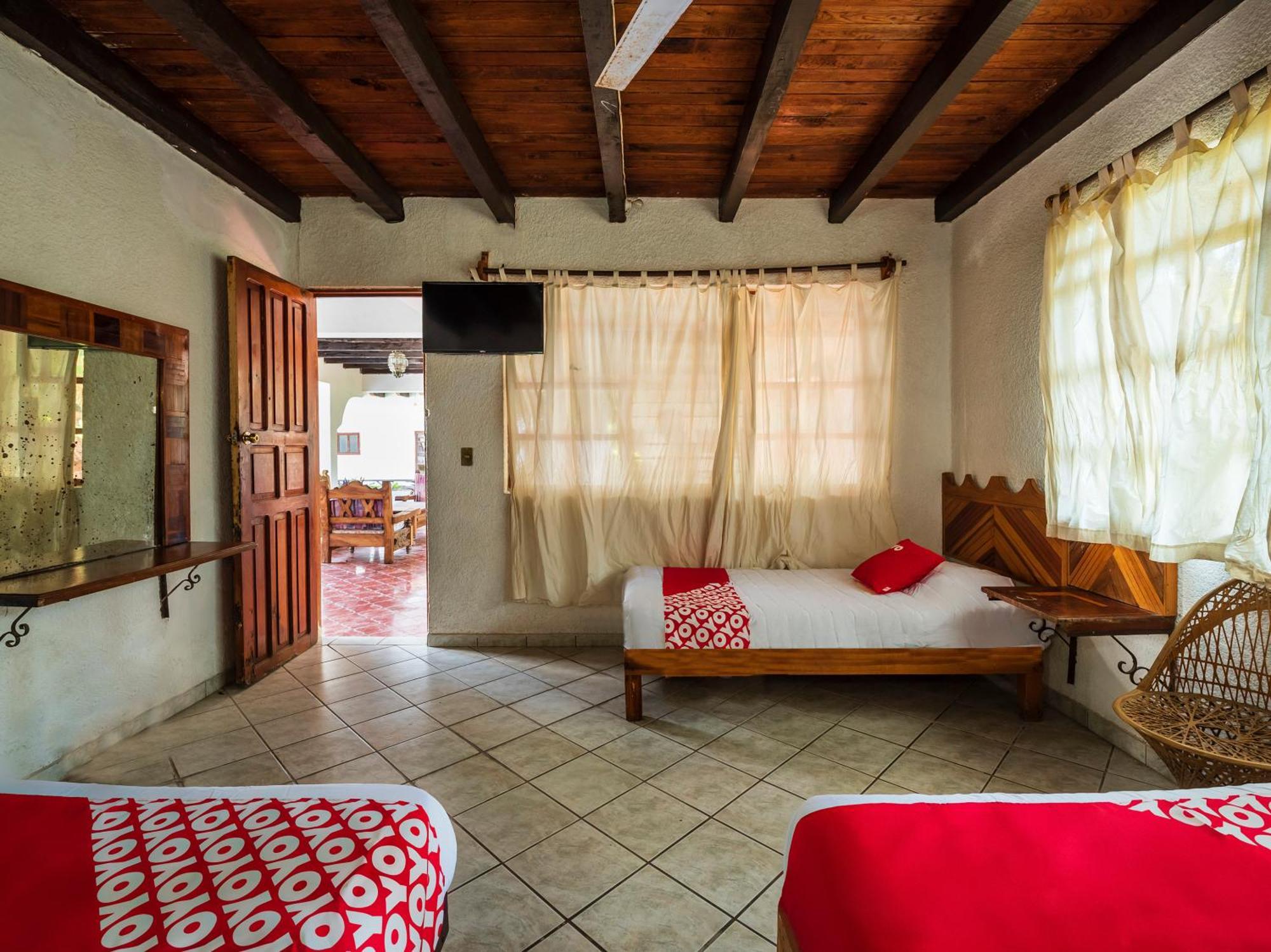 Oyo Hotel Sands Barra de Navidad Dış mekan fotoğraf