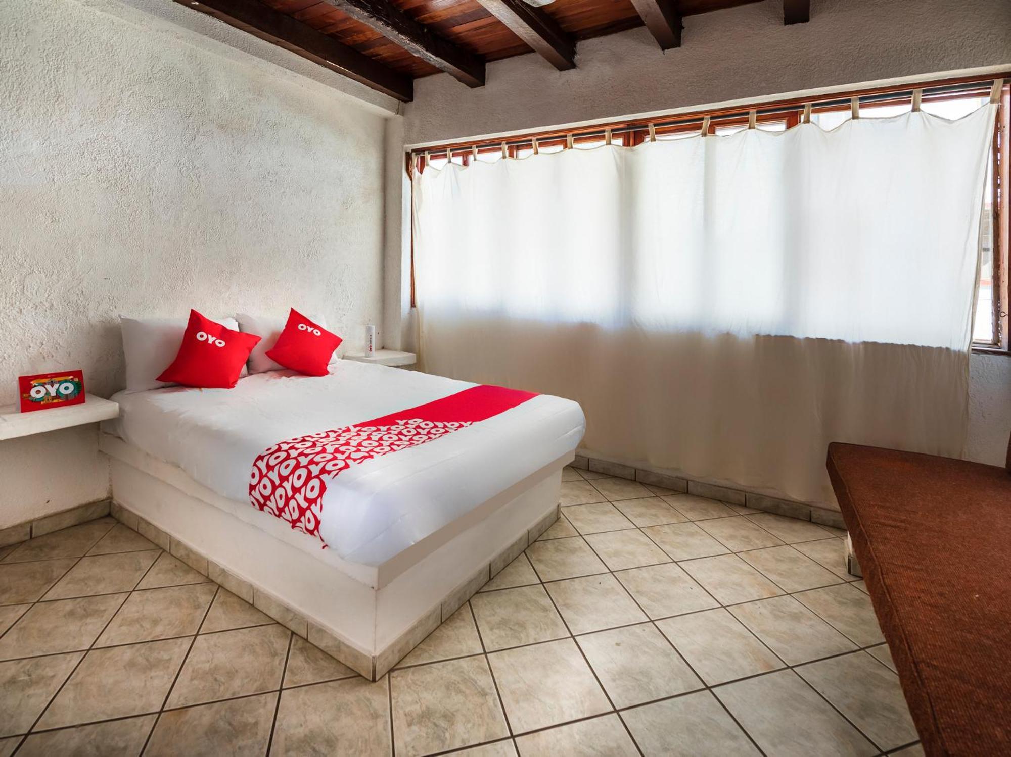 Oyo Hotel Sands Barra de Navidad Dış mekan fotoğraf