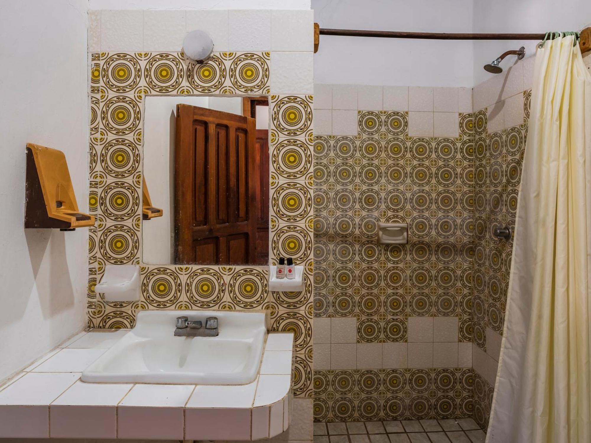 Oyo Hotel Sands Barra de Navidad Dış mekan fotoğraf