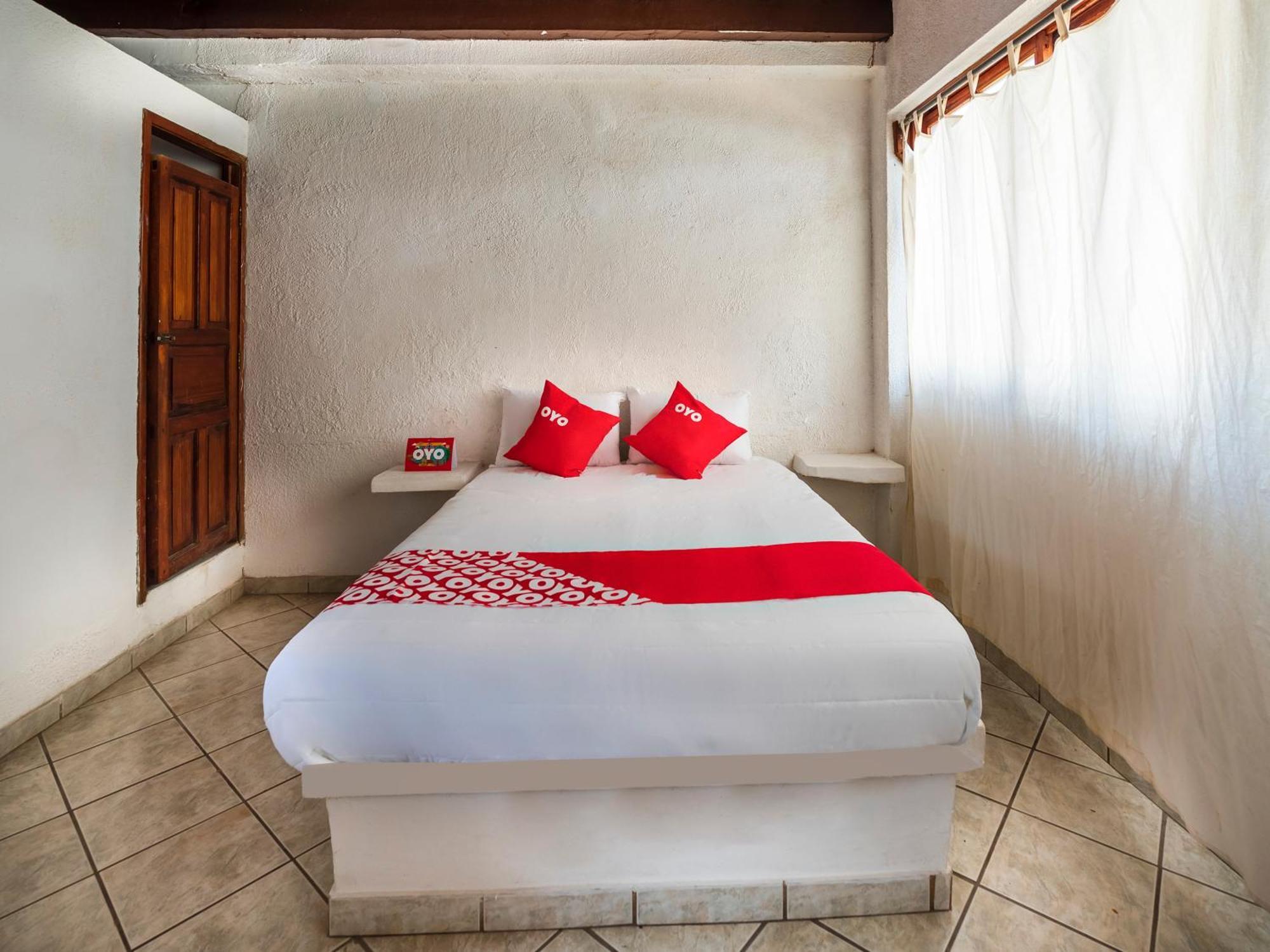 Oyo Hotel Sands Barra de Navidad Dış mekan fotoğraf