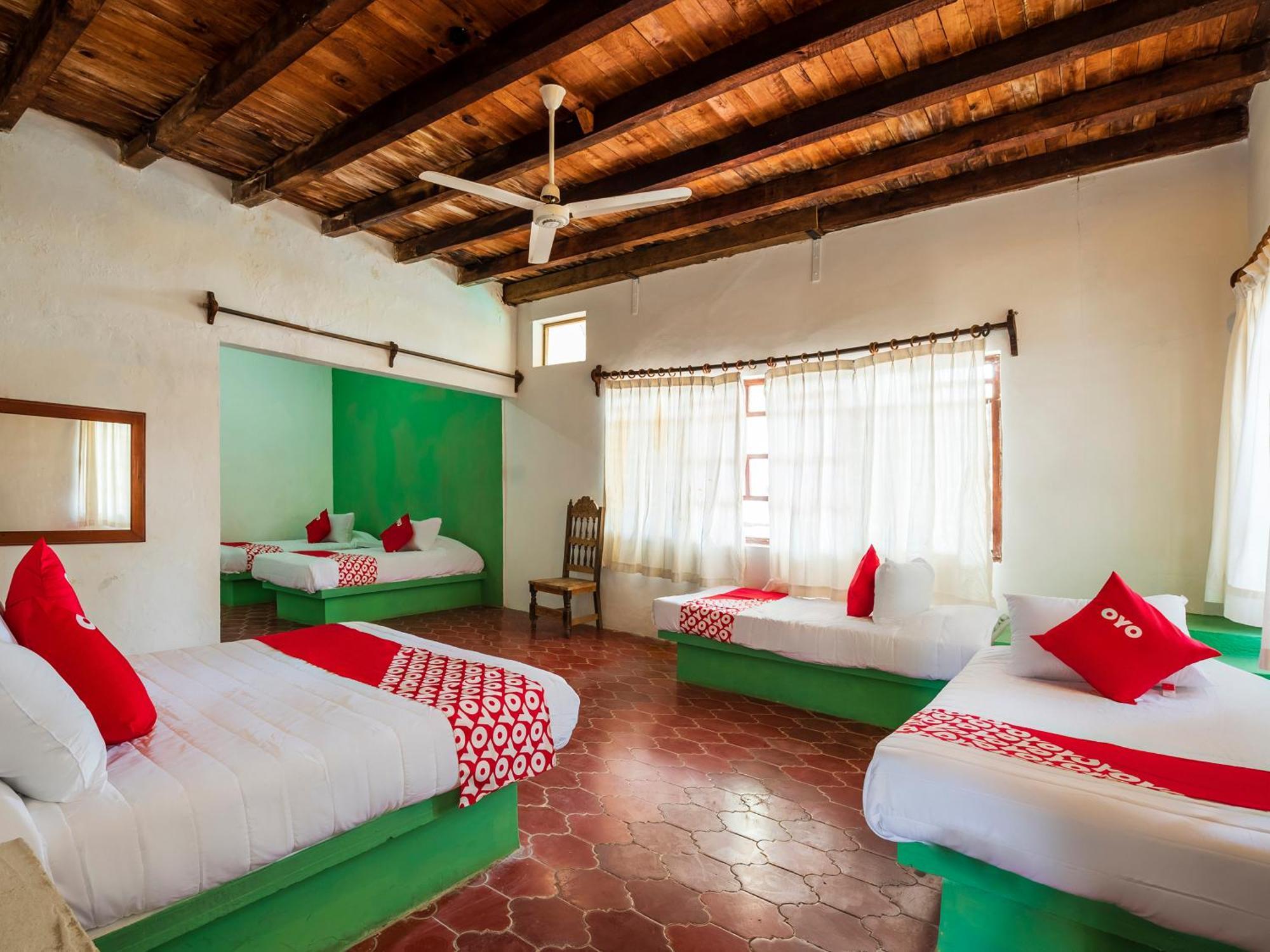 Oyo Hotel Sands Barra de Navidad Dış mekan fotoğraf